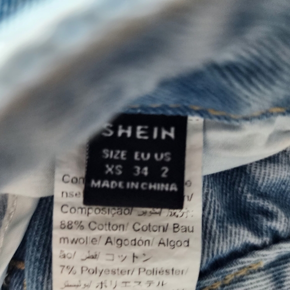 2/20$ Shein light blue washed asymmetric mini jeans skirt, size XS - Picture 8 of 13